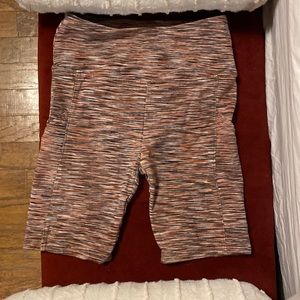 Lou & Grey Pink patterned biker shorts